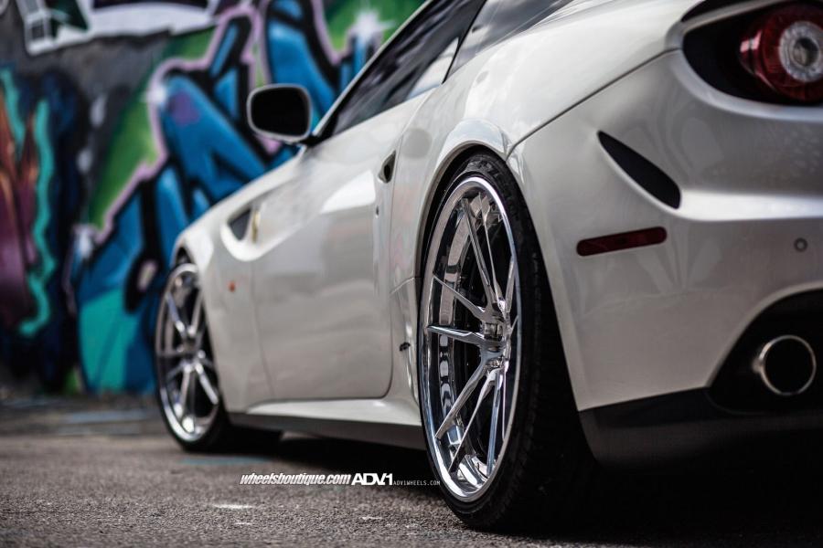 Детали экстерьера Ferrari FF on ADV.1 Wheels (ADV52TSCS) 2015 года  (фото 7 из 12)